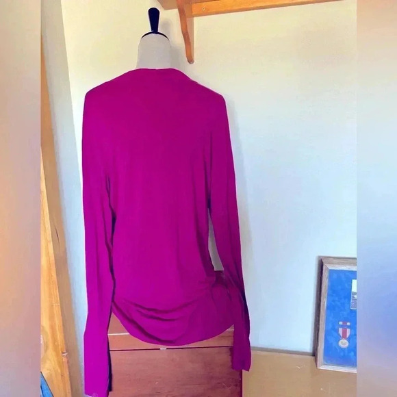 Banana republic.  Extra large tall blouse. Great condition.  Smoke free home. - Picture 2 of 3